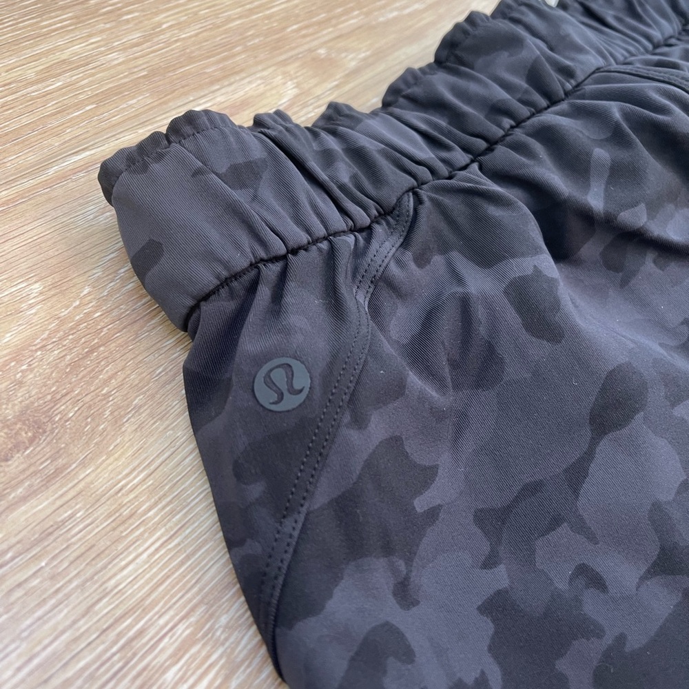 Lululemon camo straight leg stretch pant